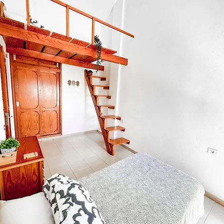 Semesterbostad La Perla House *